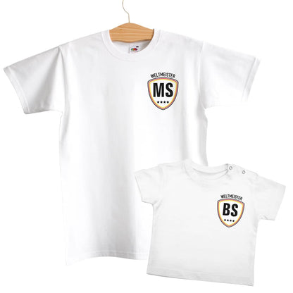 Weißes T-Shirt für Baby und Herren wird im Weltmeister-Trikot-Aussehen bedruckt