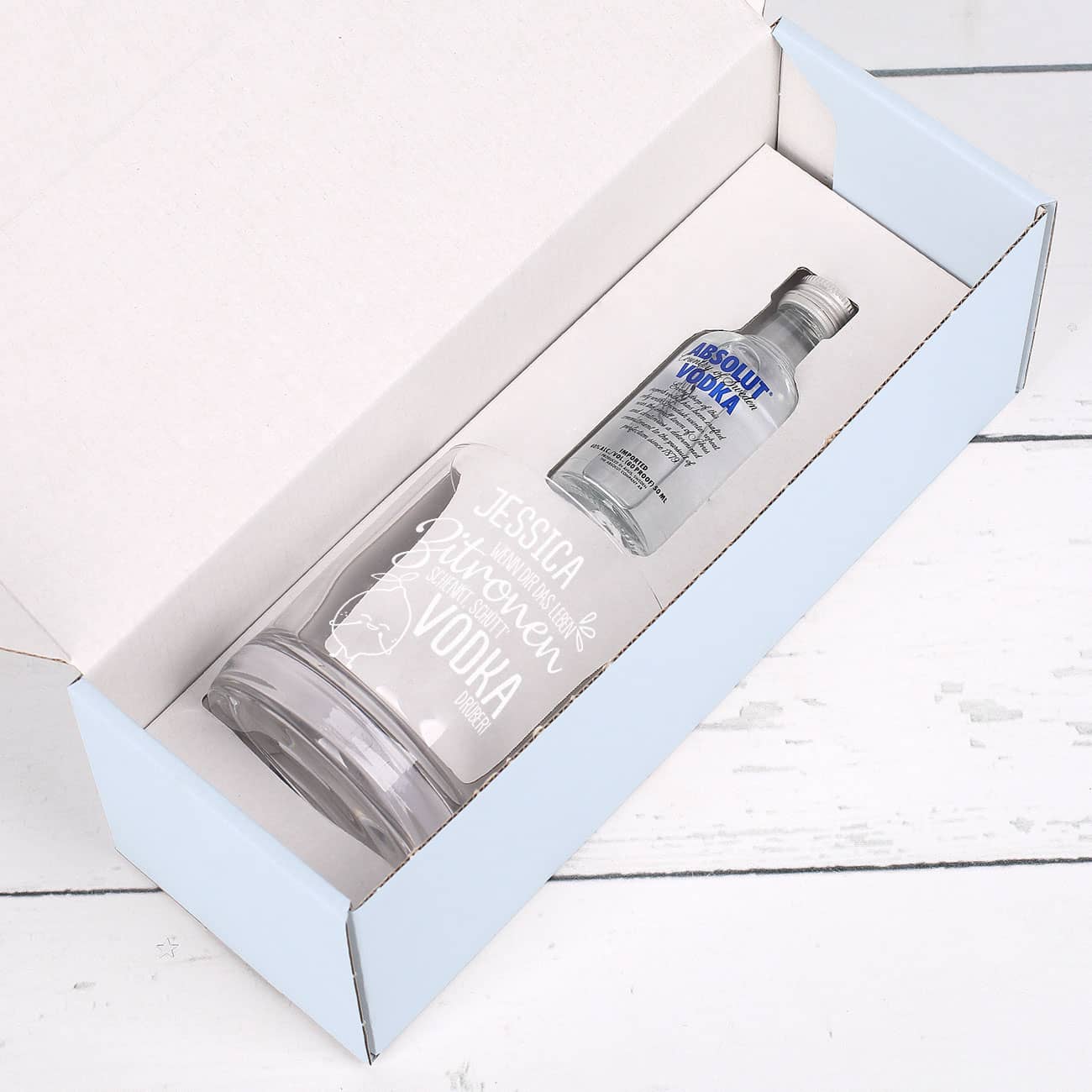 Vodka Lemon Geschenk-Set mit graviertem Glas und 1 kleine Flasche Absolut Vodka