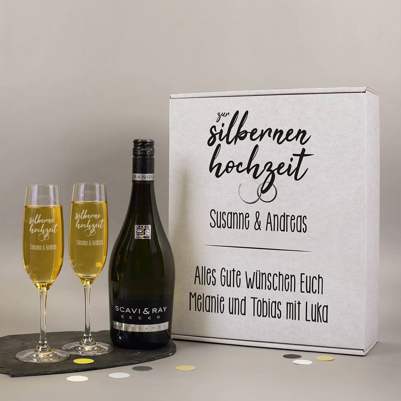 Silberhochzeits-Secco und zwei gravierte Sektgläser in einer Box