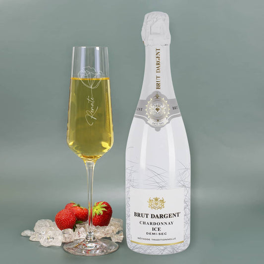 Sektglas mit Namensgravur und Flasche Ice Chardonnay