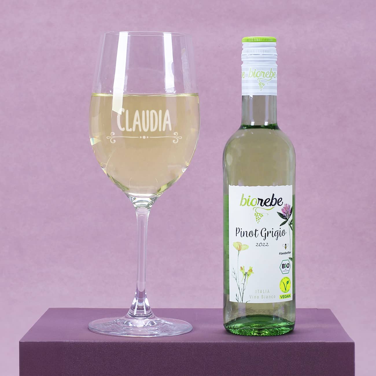 Biorebe Weißwein mit Glas