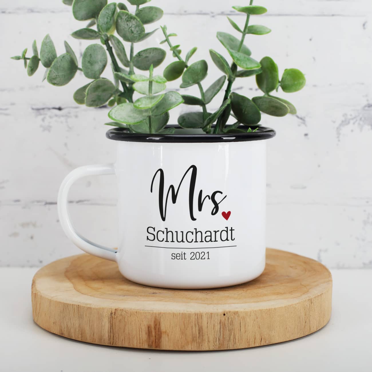 Mrs Tasse aus Metall