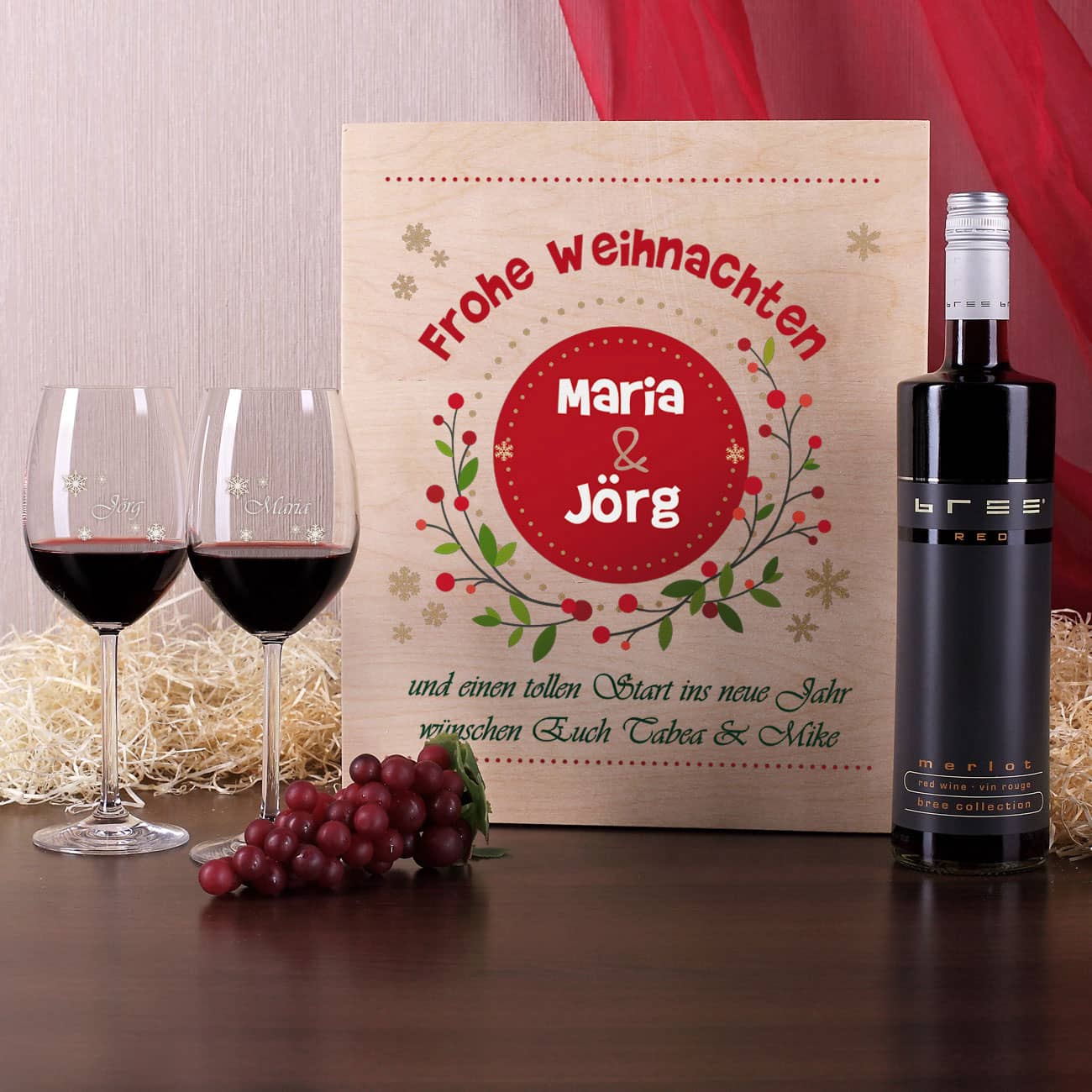 Weinset in Holzbox mit gravierten Gläsern zum Fest