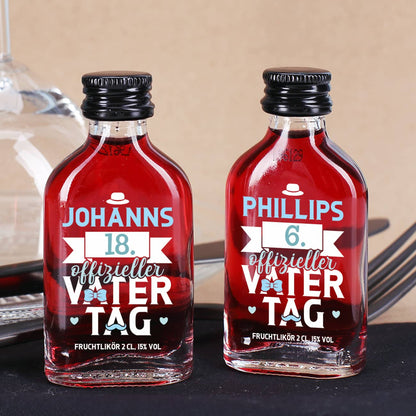 Fruchtlikör in personalisierter Schnapsflasche