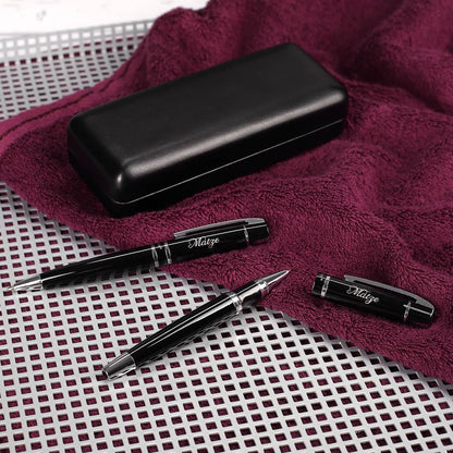 Zwei Stifte von Charles Dickens mit Gravur