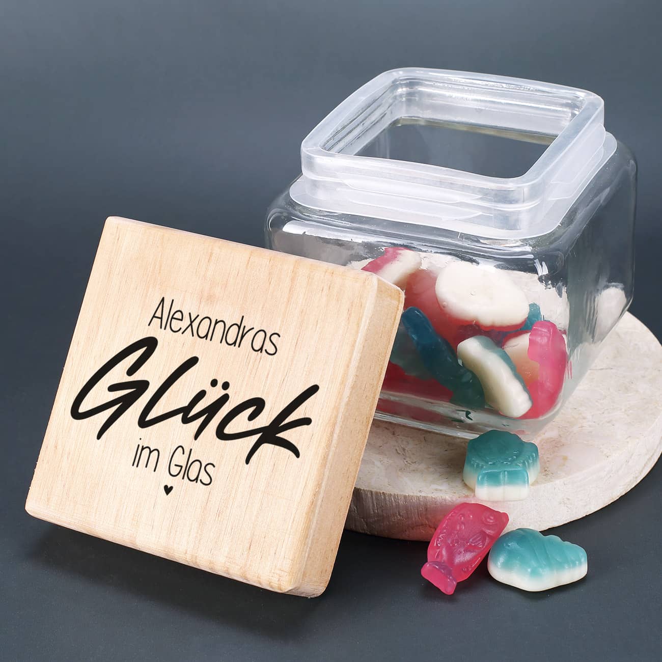 Vorratsglas personalisiert mit Name auf Holzdeckel