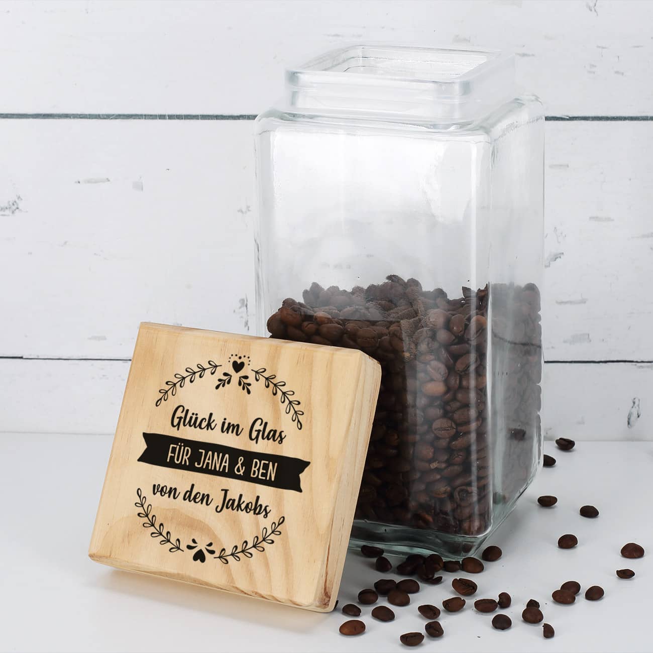 Holzdeckel mit 3 Zeilen Text nach Wunsch bedruckt