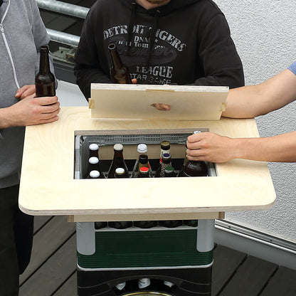 Platz an der Quelle - Bierkastentisch mit Ihrem Wunschnamen