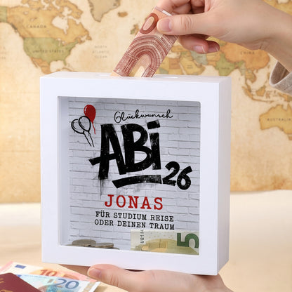 Bilderrahmen Spardose zum Abi 2026 mit Name Jonas, Geldschein und Weltkarten-Hintergrund