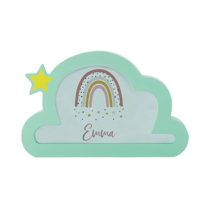 Wolken-Spardose in Mint mit personalisiertem Namen und Regenbogenmotiv, perfekt für die ersten Sparversuche