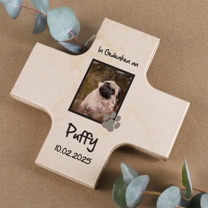 Personalisierbares Holzkreuz Trauer mit Pfotenmotiv – Erinnerung an dein Haustier