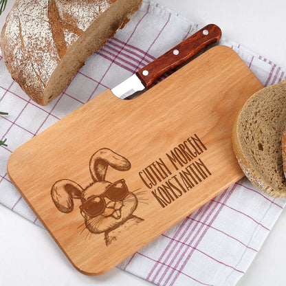 Personalisierbares Messerbrett aus Holz mit Oster-Motiv und Wunschtext