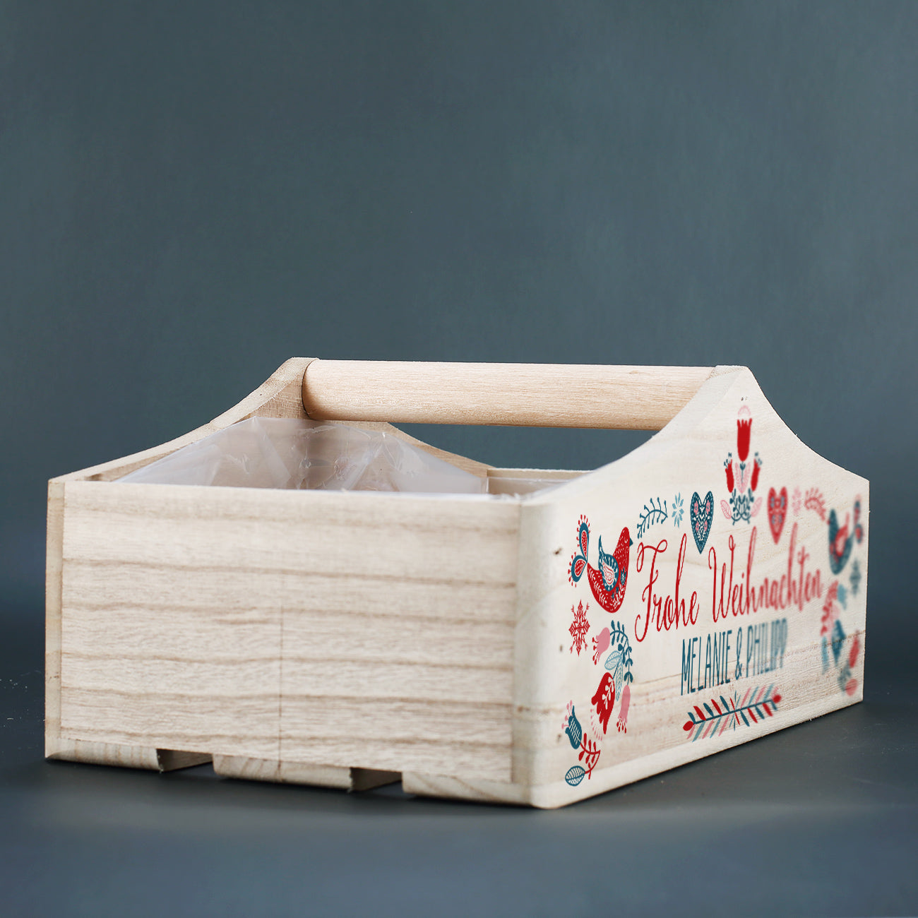 Mit einem Tragegriff