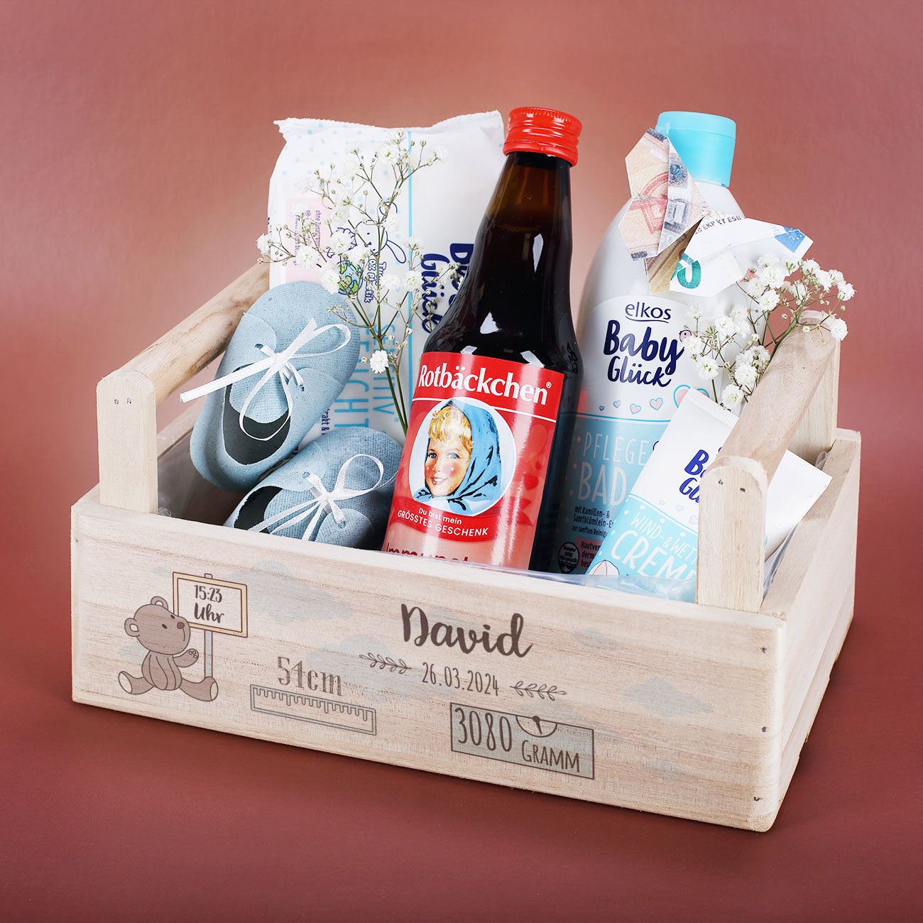 Personalisierter Geschenkkorb für Jungen 