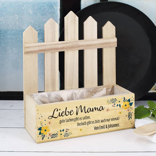 Pflanzkorb mit Zaun und mit Folie ausgekleidet