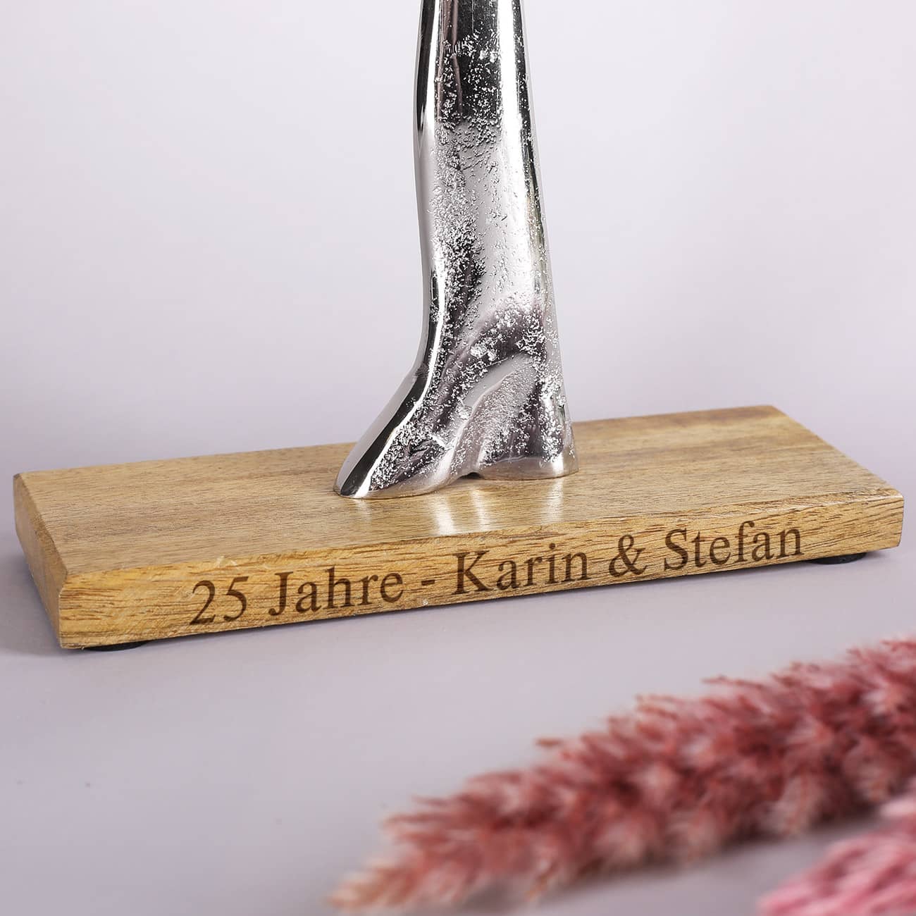 Sockel nach Ihrem Wunsch graviert