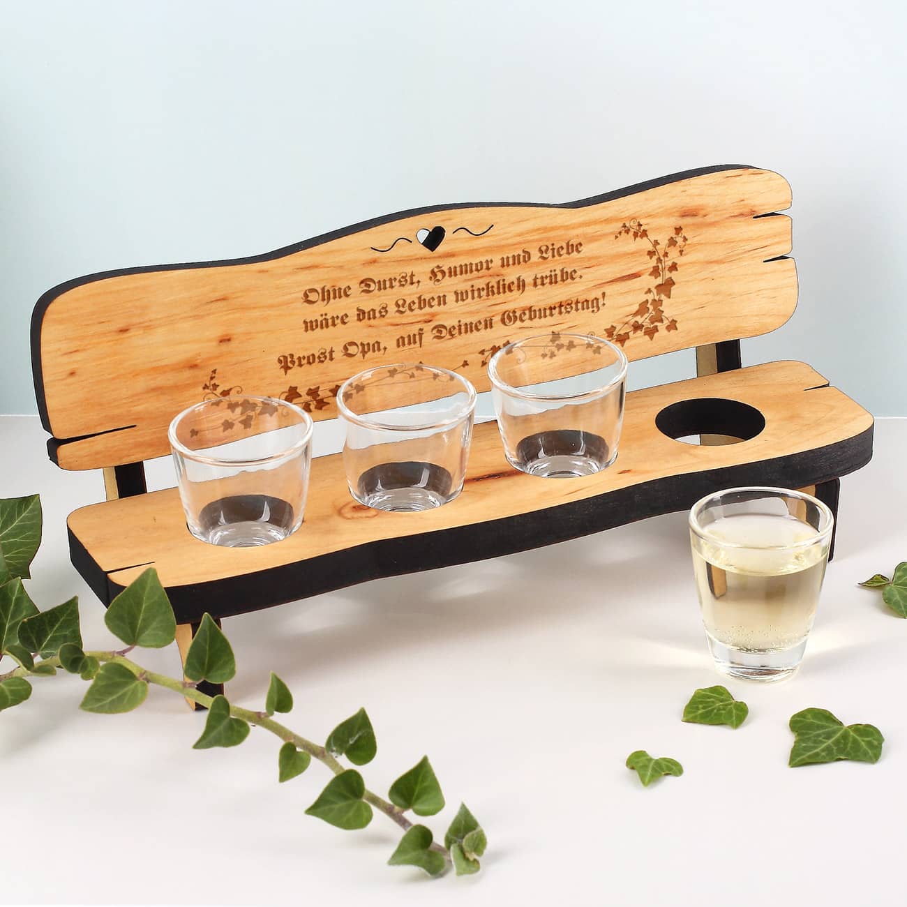 Gravierte Schnapsbank mit 4 Gläsern