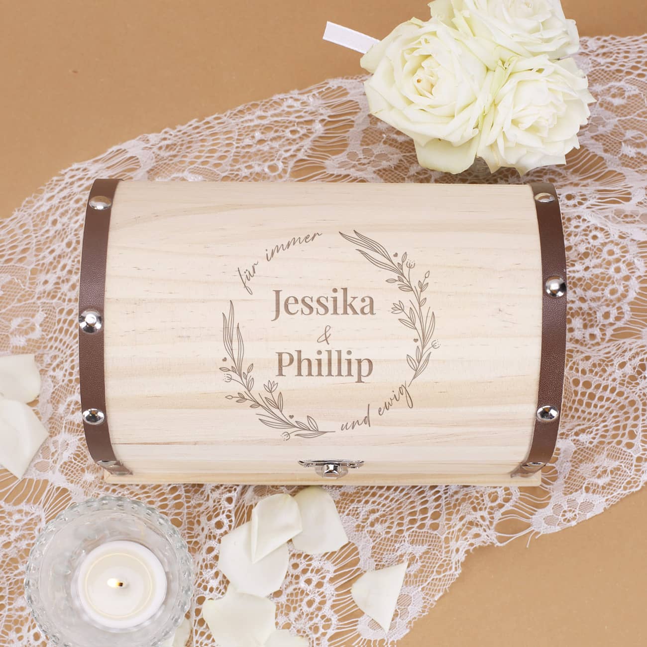 Schatztruhe als Geldgeschenk zur Hochzeit mit Gravur