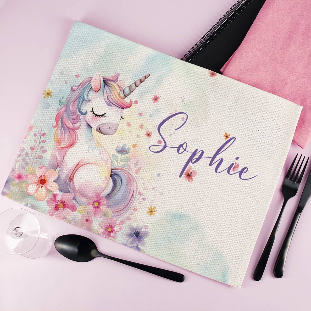 Platzdeckchen für Kinder mit personalisiertem Einhorn-Motiv