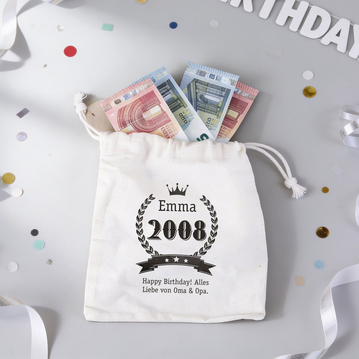 Kleiner Geschenksack als Geldgeschenk mit Geldscheinen und Name Emma sowie Jahr 2008