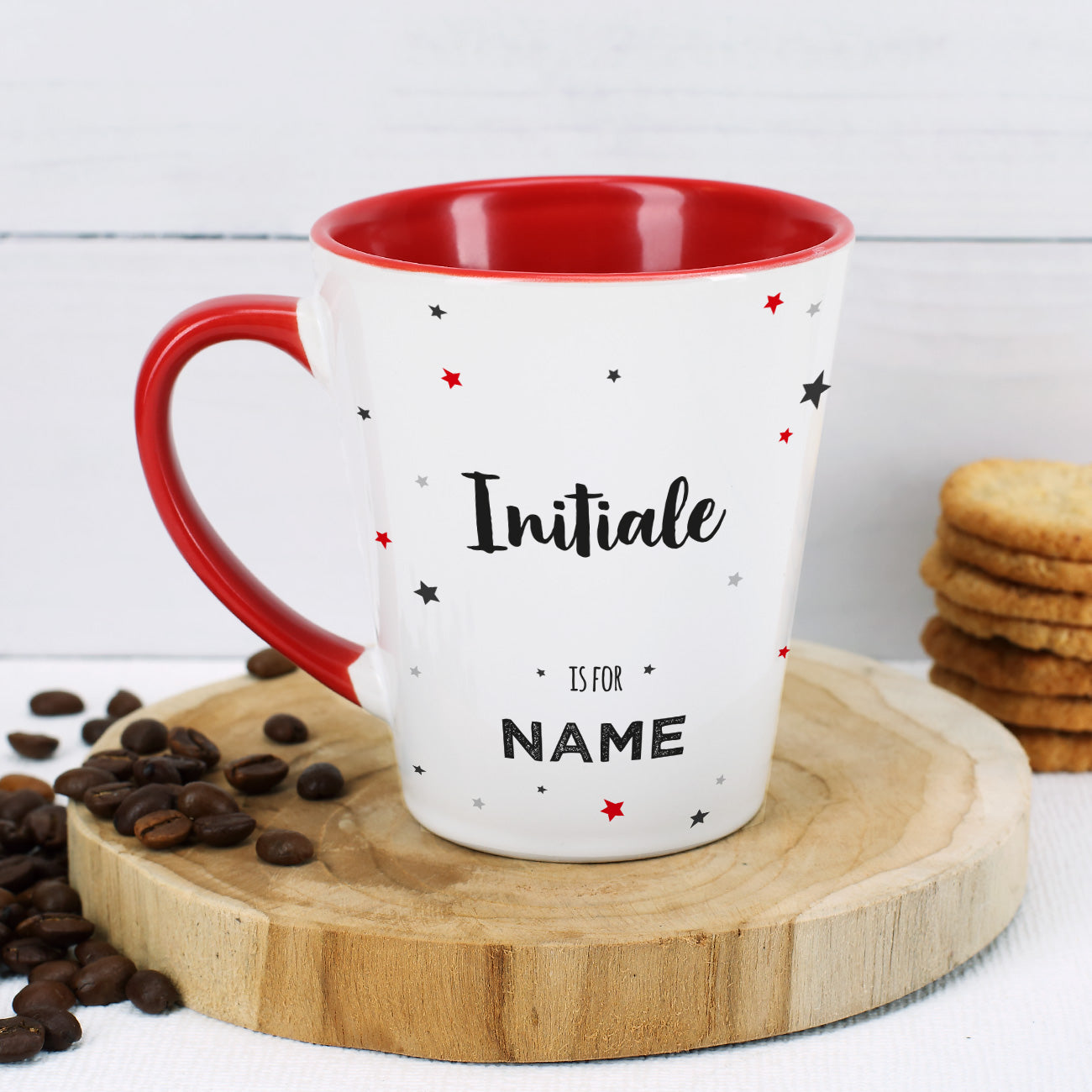 Personalisierte Tasse mit großer Initiale, Wunschnamen & bunten Sternen