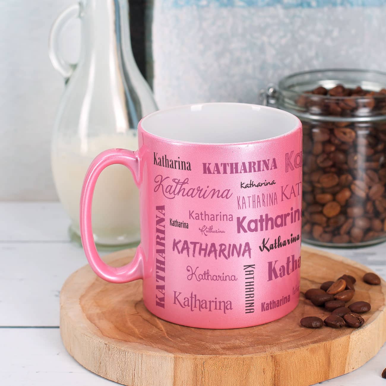 Rosa Tasse mit Namensaufdruck