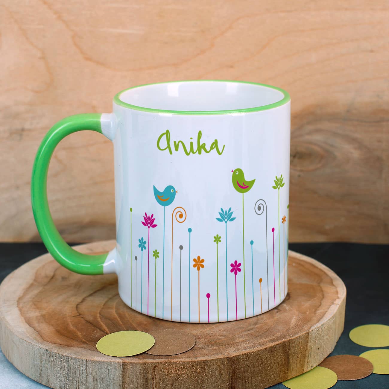Bunte Frühlingstasse mit Namensaufdruck
