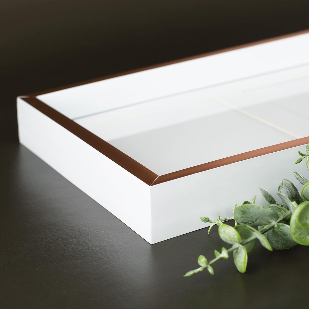 Rahmen in Roségold und Weiß