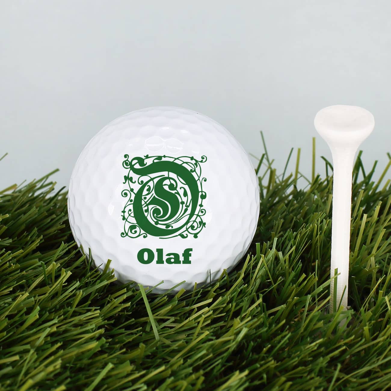 Golfball mit persönlichen Wunschnamen