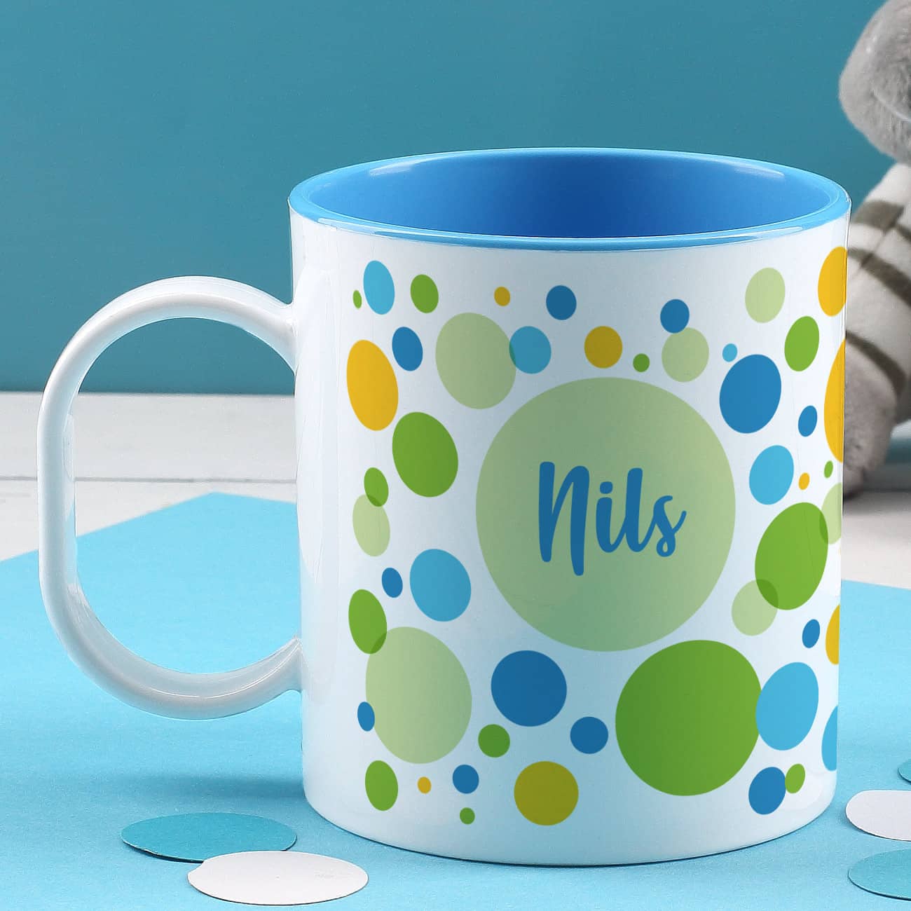 Hübsche Kindertasse mit Ihrem Wunschnamen bedruckt