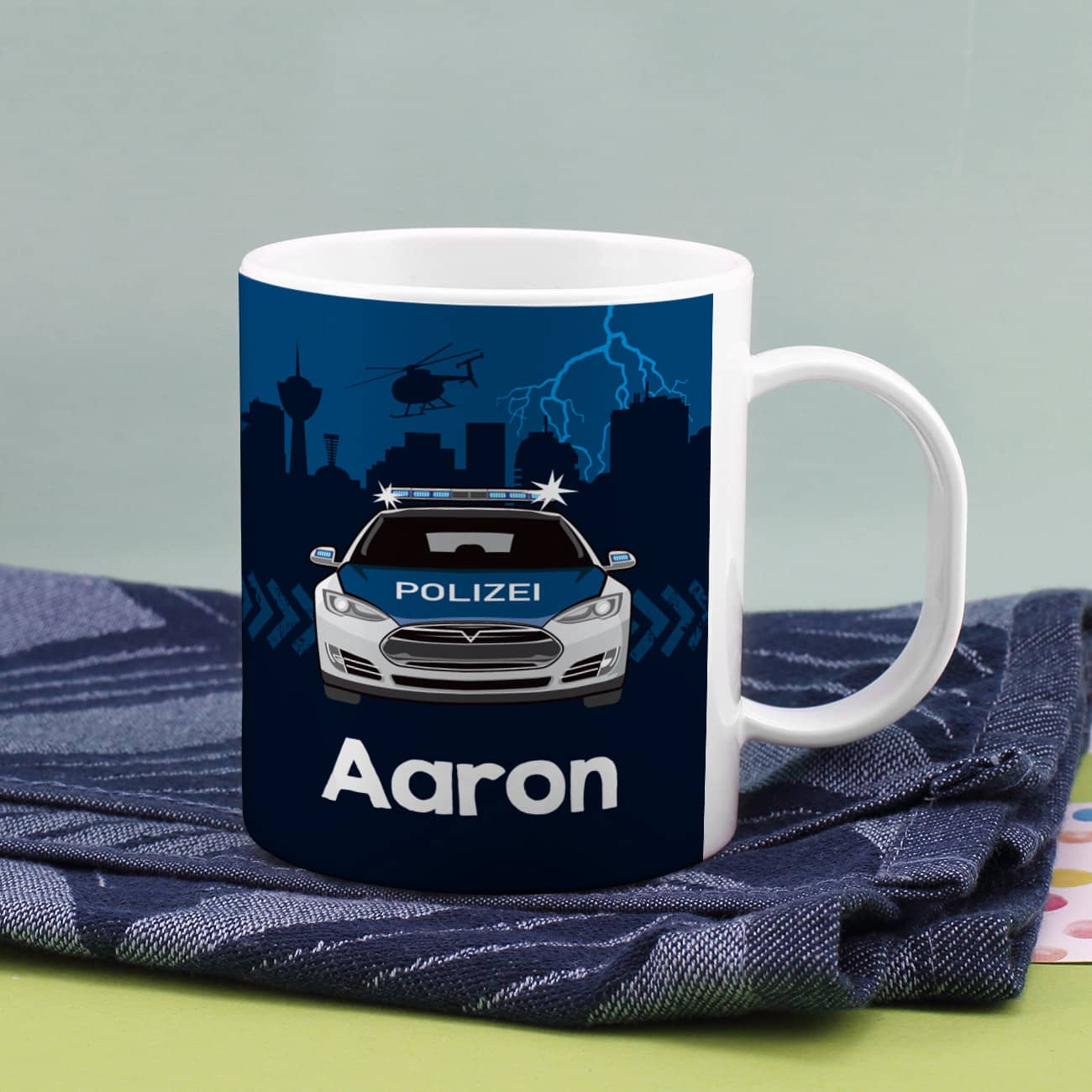 Bruchsichere Kunststoff-Tasse mit Polizei-Motiv und Ihrem Wunschnamen bedruckt