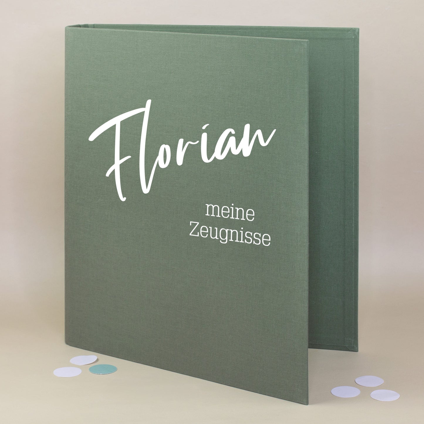 Grüne Dokumentenmappe aus Leinen, personalisiert mit Name Florian und zwei Wunschtextzeilen
