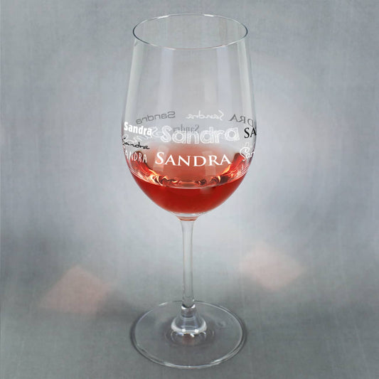 Weinglas mit Namenaufdruck