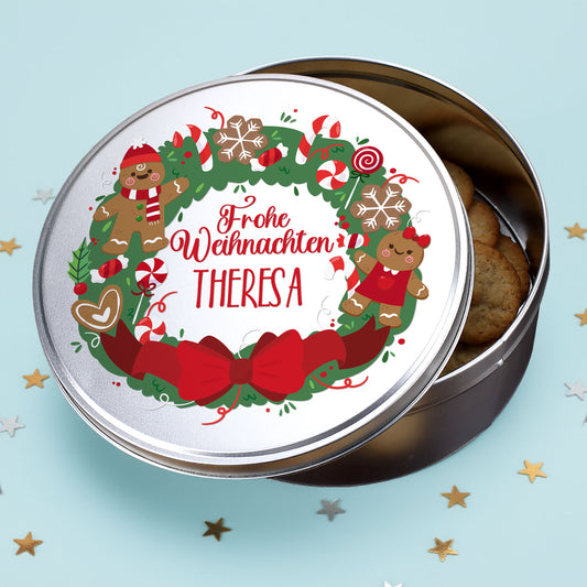 Personalisierte Keksdose zu Weihnachten mit Name Theresa und Lebkuchen Motiv geöffnet mit Keksen