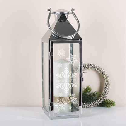 Gravierte Edelstahllaterne mit Schneeflocken und Name