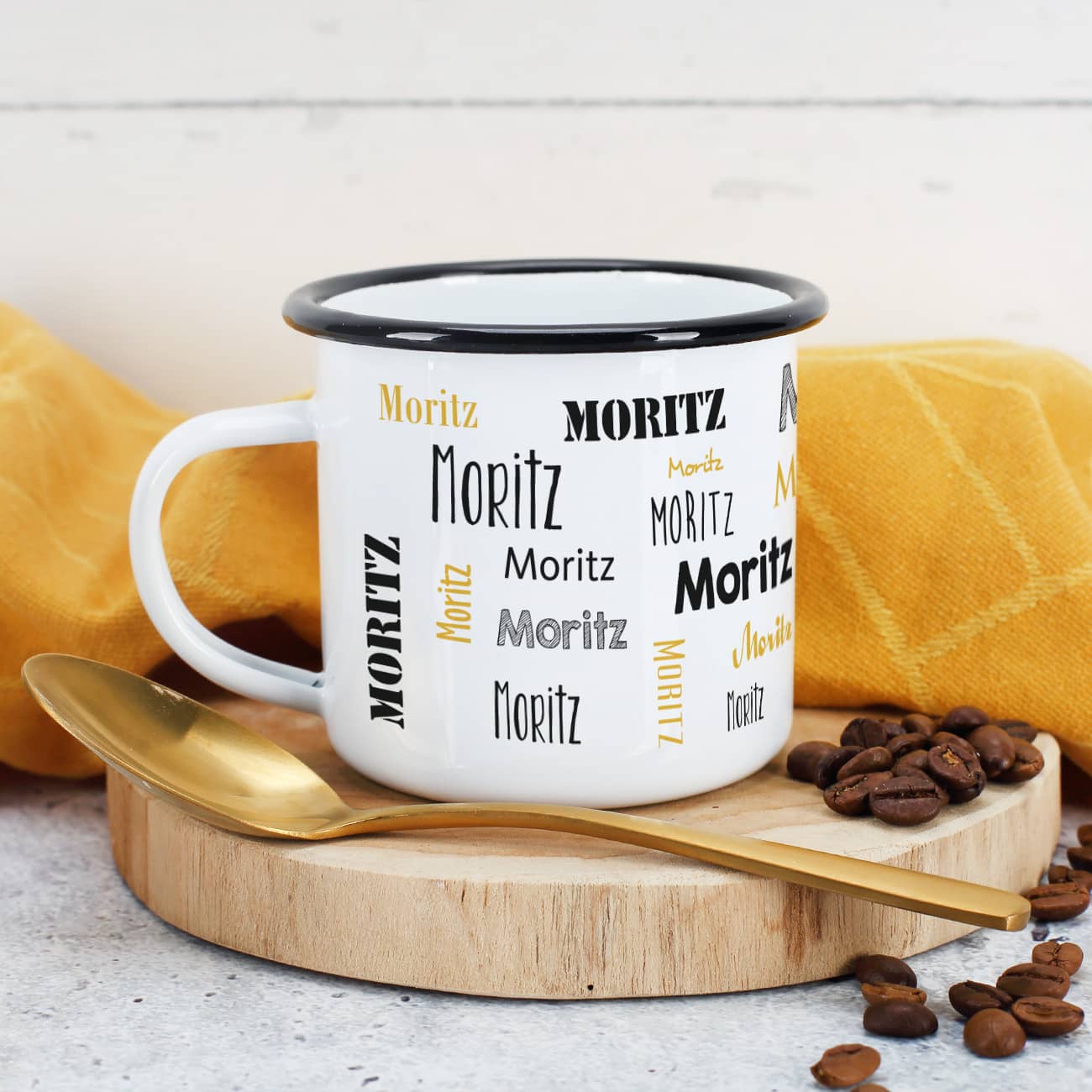 Persönliche Namenstasse aus Emaille