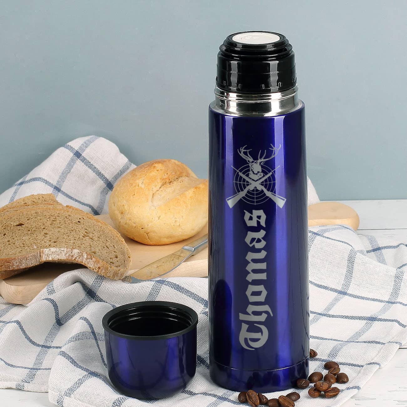 Thermoskanne mit Zielscheibe und Hirsch