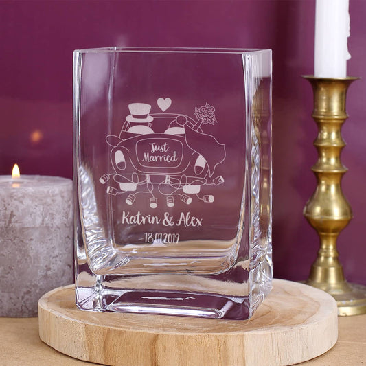 Vase mit persönlicher Gravur und Hochzeitsmotiv