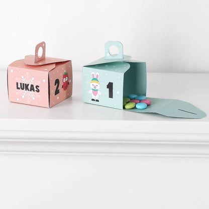 DIY-Adventskalender aus 24 Schachteln mit Kindermotiv