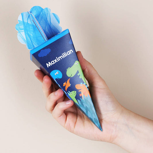 Befüllte Mini Schultüte mit Dino Motiv und mit Name personalisiert