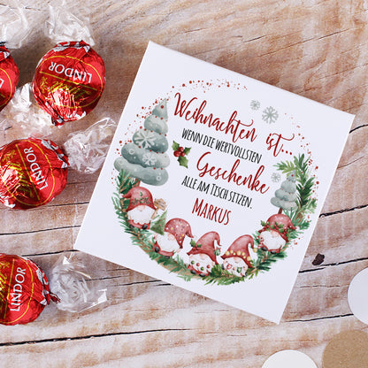 Lindorkugeln in personalisierter Geschenkbox zu Weihnachten mit Wichtelmotiv 'wertvollste Geschenke'