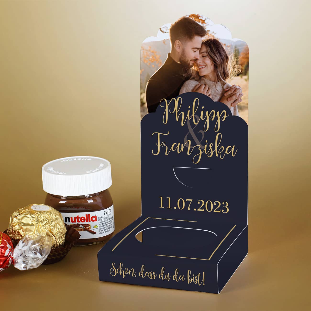 DIY-Foto-Aufsteller "Schön, dass du da bist" für Ihre Gastgeschenke