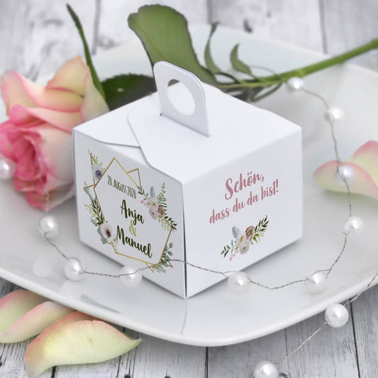 6 x Gastgeschenke Hochzeit Geschenkboxen mit Namen, Datum und Blüten