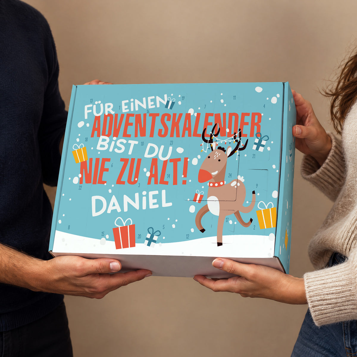DIY Adventskalender für jedes Alter zum Selbstbefüllen mit Wunschnamen und Rentier Motiv bedruckt