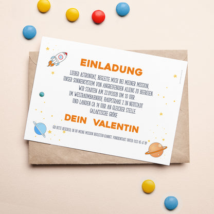 Personalisierte Einladungskarte zum Kindergeburtstag mit Foto und Weltraum-Motiv