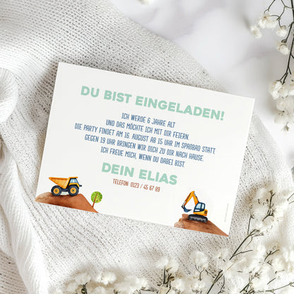 Einladungskarte zum Kindergeburtstag im Bagger und Baustellen Design mit Wunschdaten