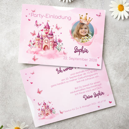 Einladungskarte zum Kindergeburtstag mit Wunschdaten, Prinzessinnen-Motiv und Schloss