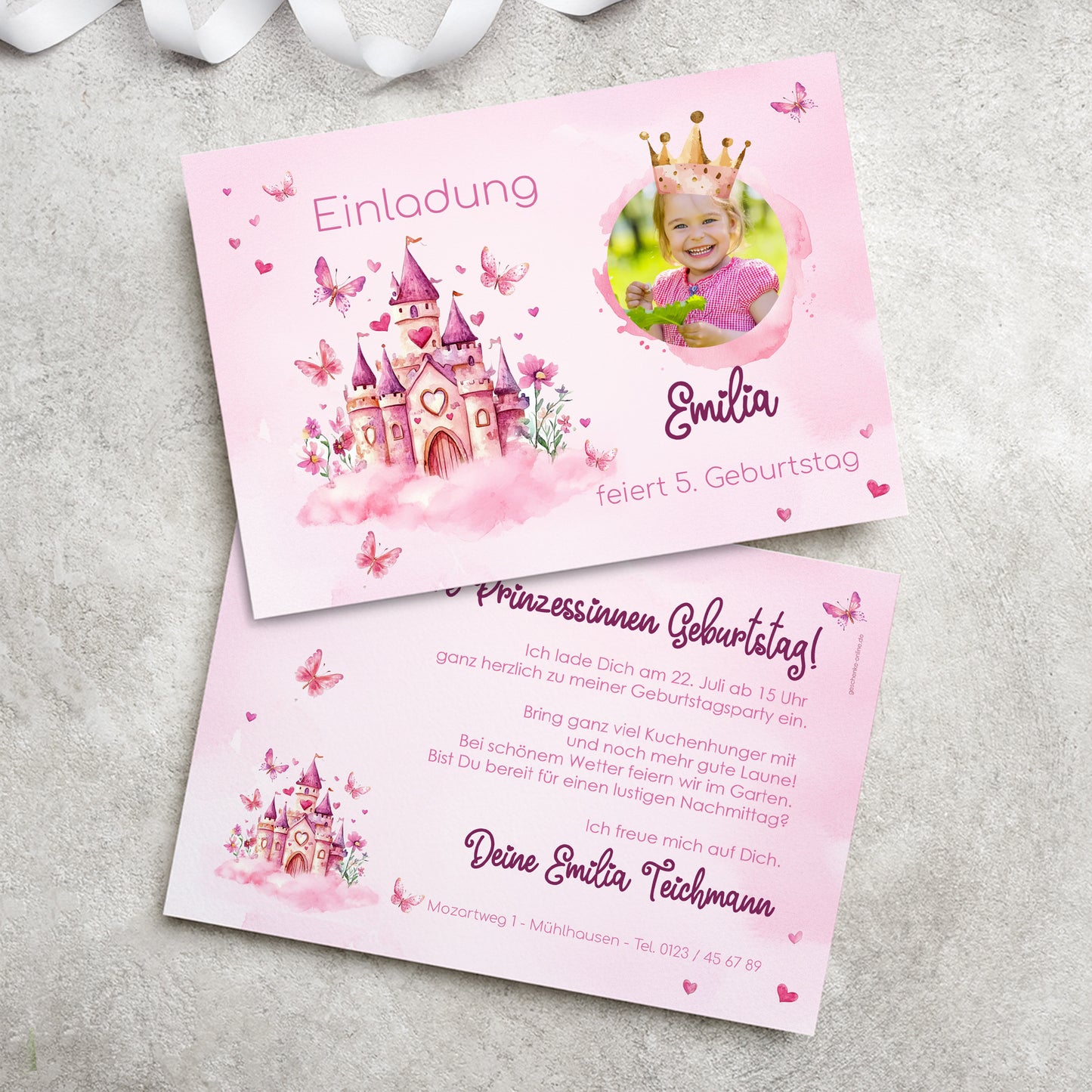 Einladungskarte zum Kindergeburtstag mit Wunschdaten, Prinzessinnen-Motiv und Schloss