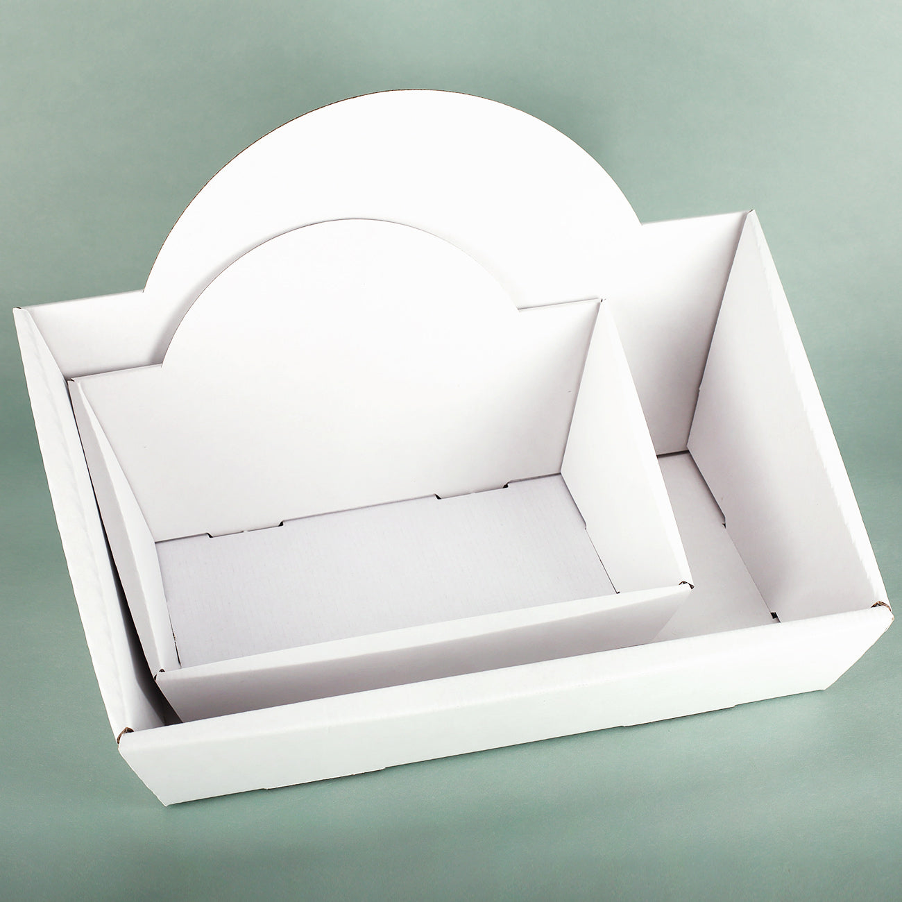 Leerer Geschenkkorb aus Karton in zwei Größen zur Auswahl