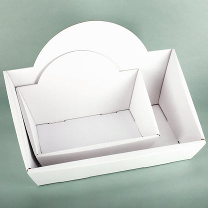 Weißer leerer Geschenkkorb aus Karton in zwei Größen